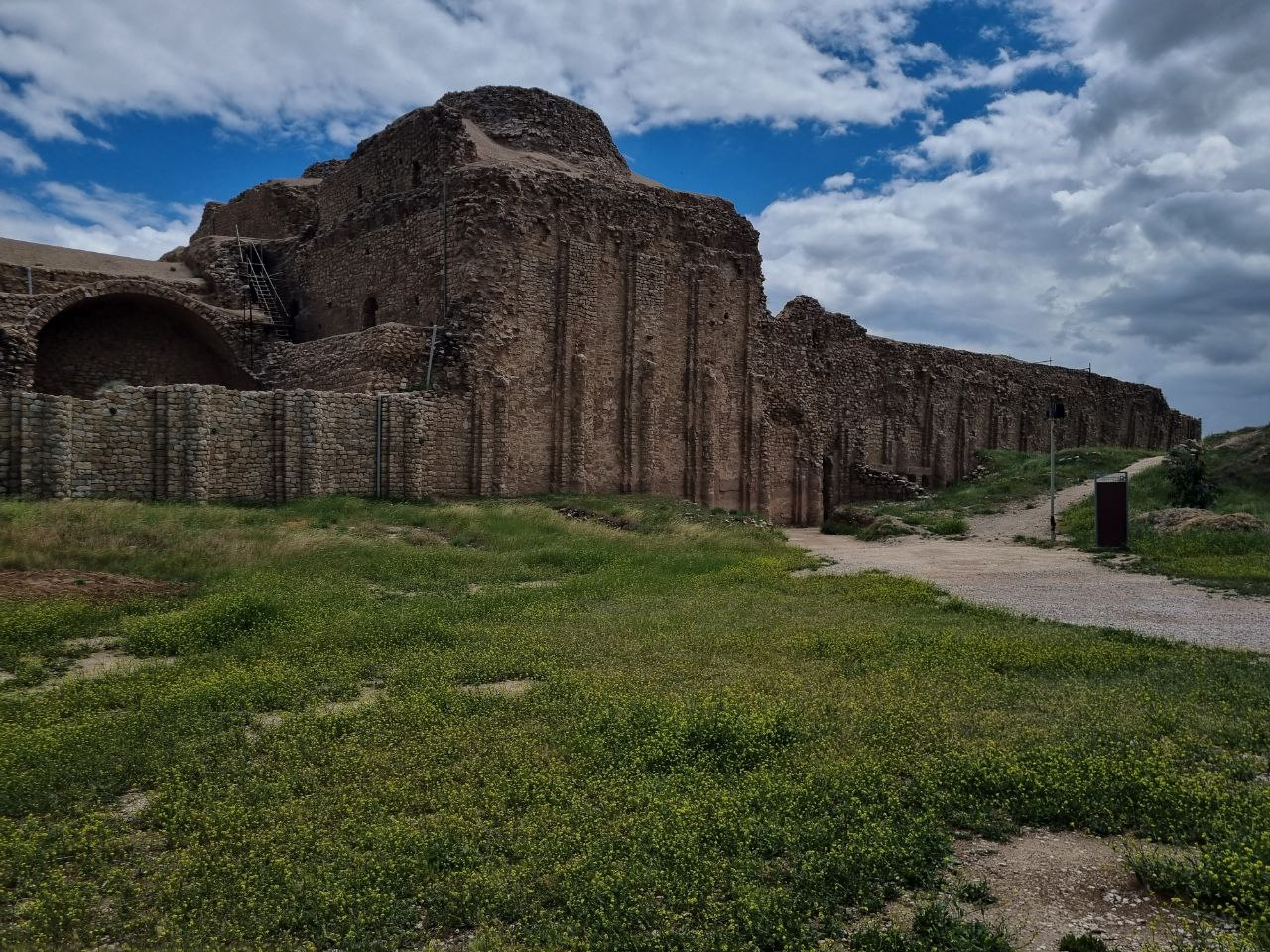 Palace of Ardashir — the long side wall and surviving domes.